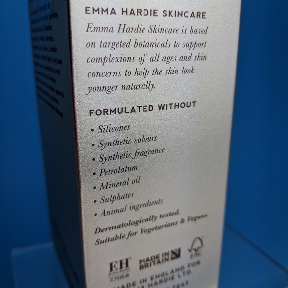 Emma Hardie Brilliance Facial Oil - Picture 3 of 5